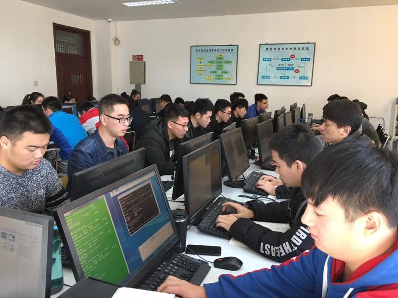 軟件技術(shù)專業(yè)人才在互聯(lián)網(wǎng)銷售領(lǐng)域的發(fā)展機(jī)遇